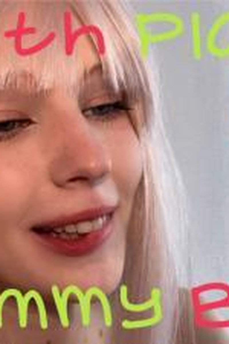 Gummy Bear Can't Survive | Mouth Play - Screenshot 1 of 4 - Face Fetish