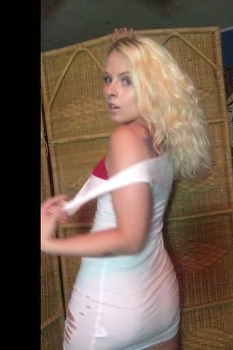 Strip JOI - Screenshot 1 of 4 - Blonde Hair (Female)