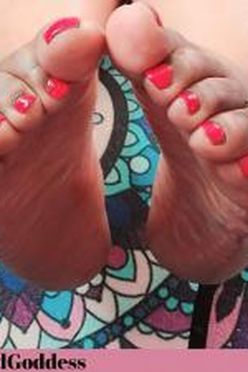 3 Peat - Screenshot 1 of 4 - Foot Fetish