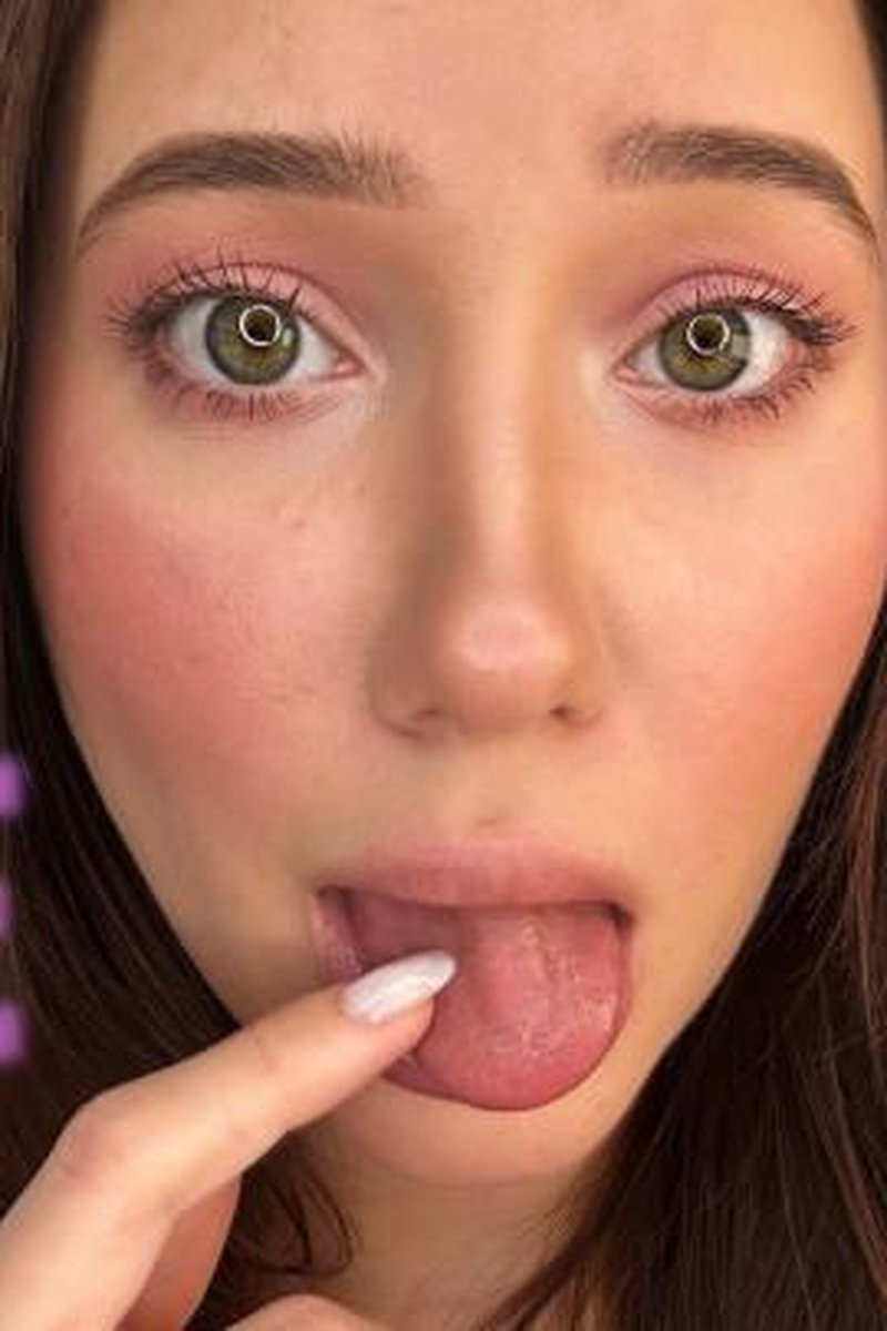Pretty Face JOI - Screenshot 1 of 4 - Brown Hair