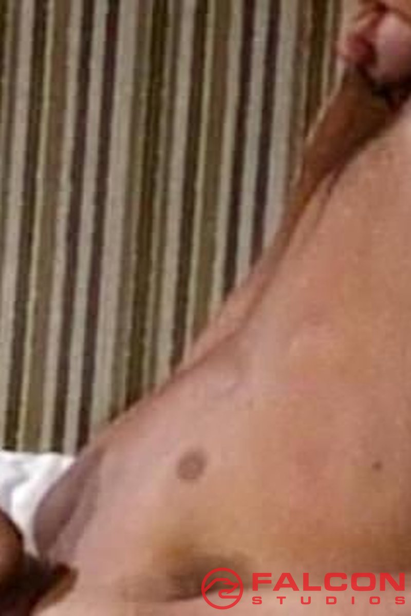 Heavy Hung - Screenshot 1 of 4 - Hairy Pussy