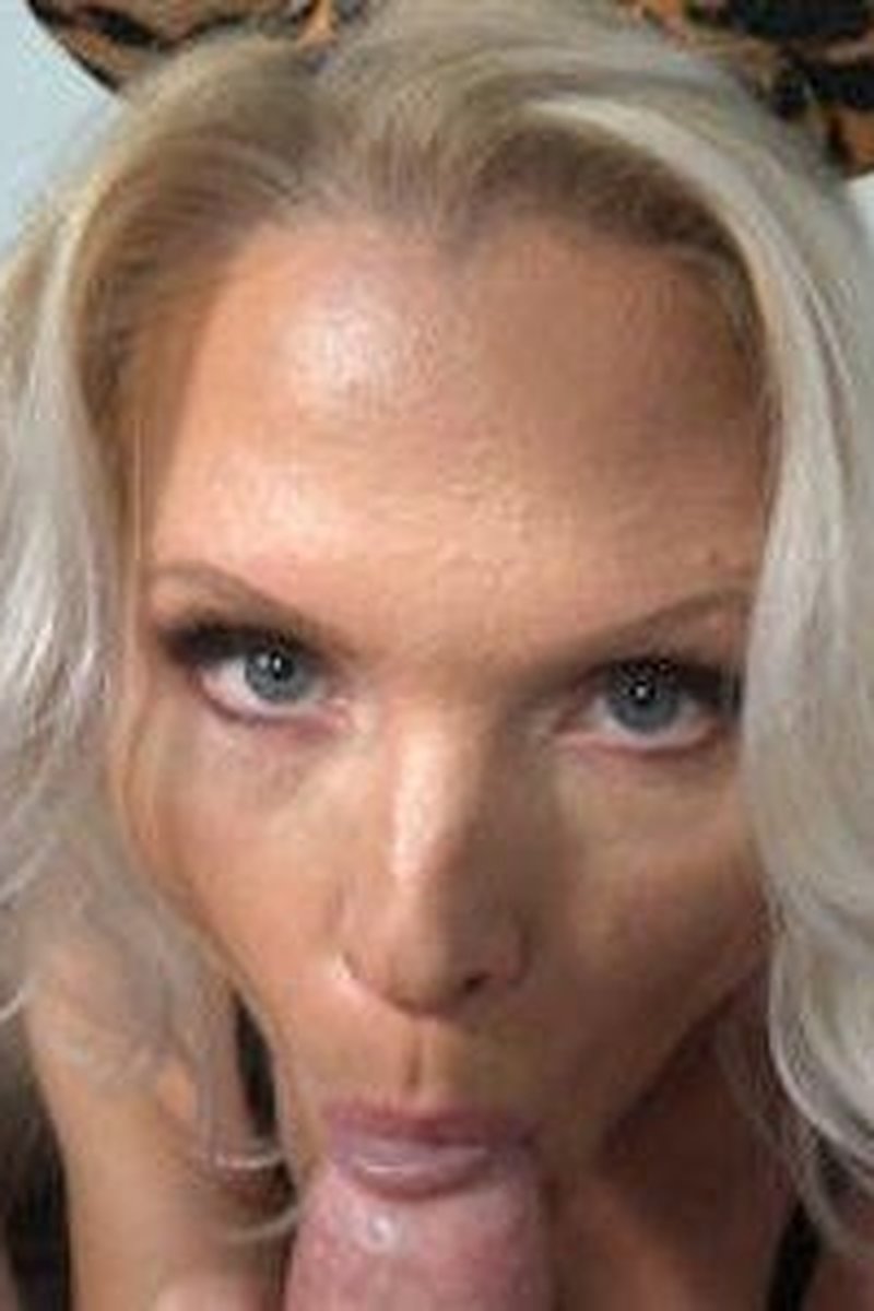 Kathy Anderson: the Pussycat 4 - Screenshot 1 of 4 - Blond Hair