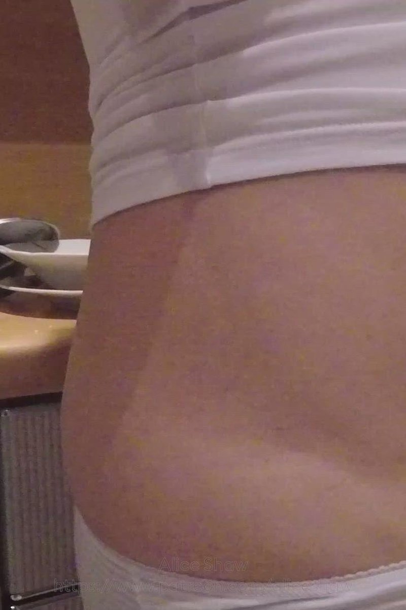 Stuffing In Panties - Screenshot 1 of 4 - BBW