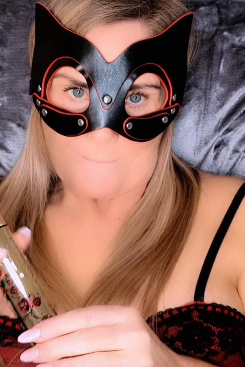 Little Red - Screenshot 1 of 4 - Blonde Hair (Female)