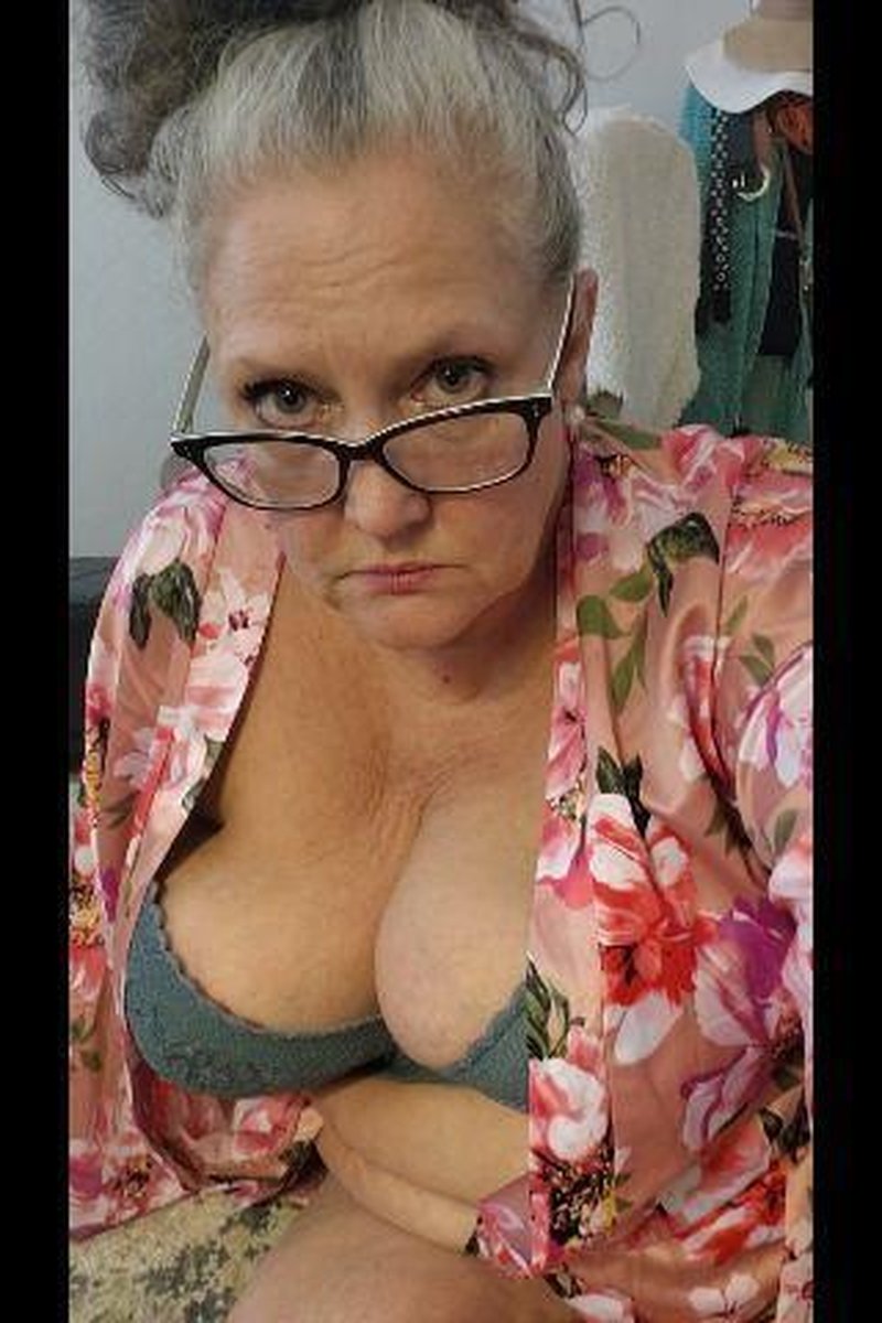 Surprise Heart Attack - Screenshot 1 of 4 - Bbwboobs