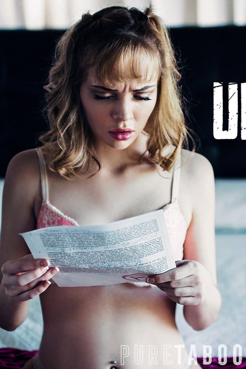 Uneasy A - Screenshot 1 of 4 - Blowjob