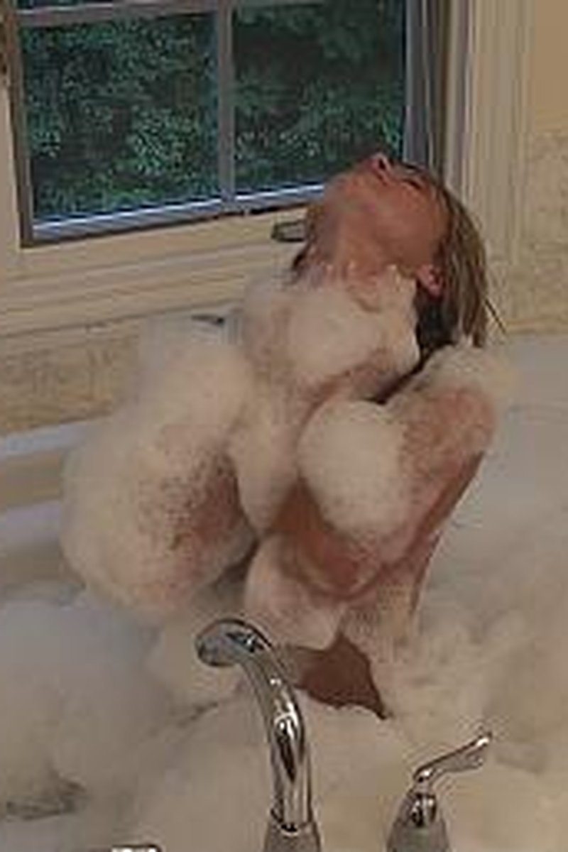 Tons O Bubbles - Screenshot 1 of 4 - Amateur