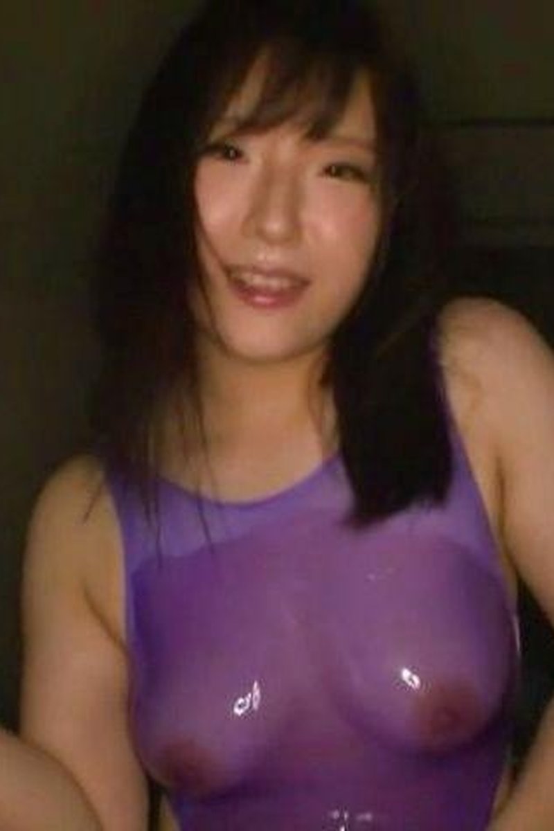 Ravishing Brunette Is Being Very Naughty - Screenshot 1 of 4 - Blowjob
