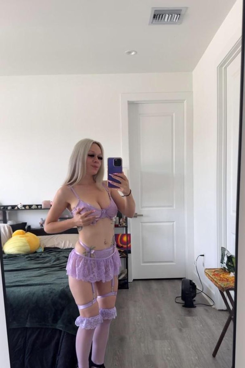 Titty Drop - Screenshot 1 of 4 - Big Tits