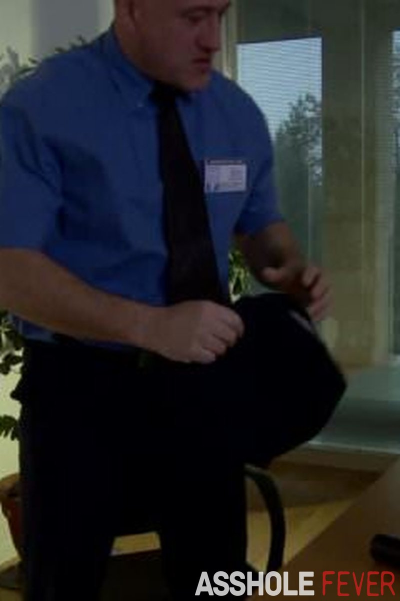Security Breach - Screenshot 1 of 4 - Anal