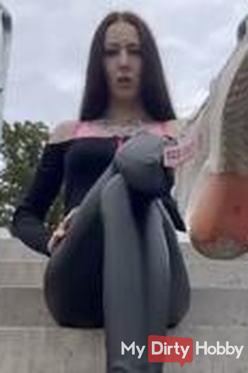 Imperious Upbringing - Screenshot 1 of 4 - Trixie Tainted