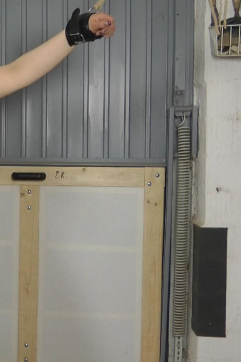 Tit Challenge - Screenshot 1 of 4 - BDSM