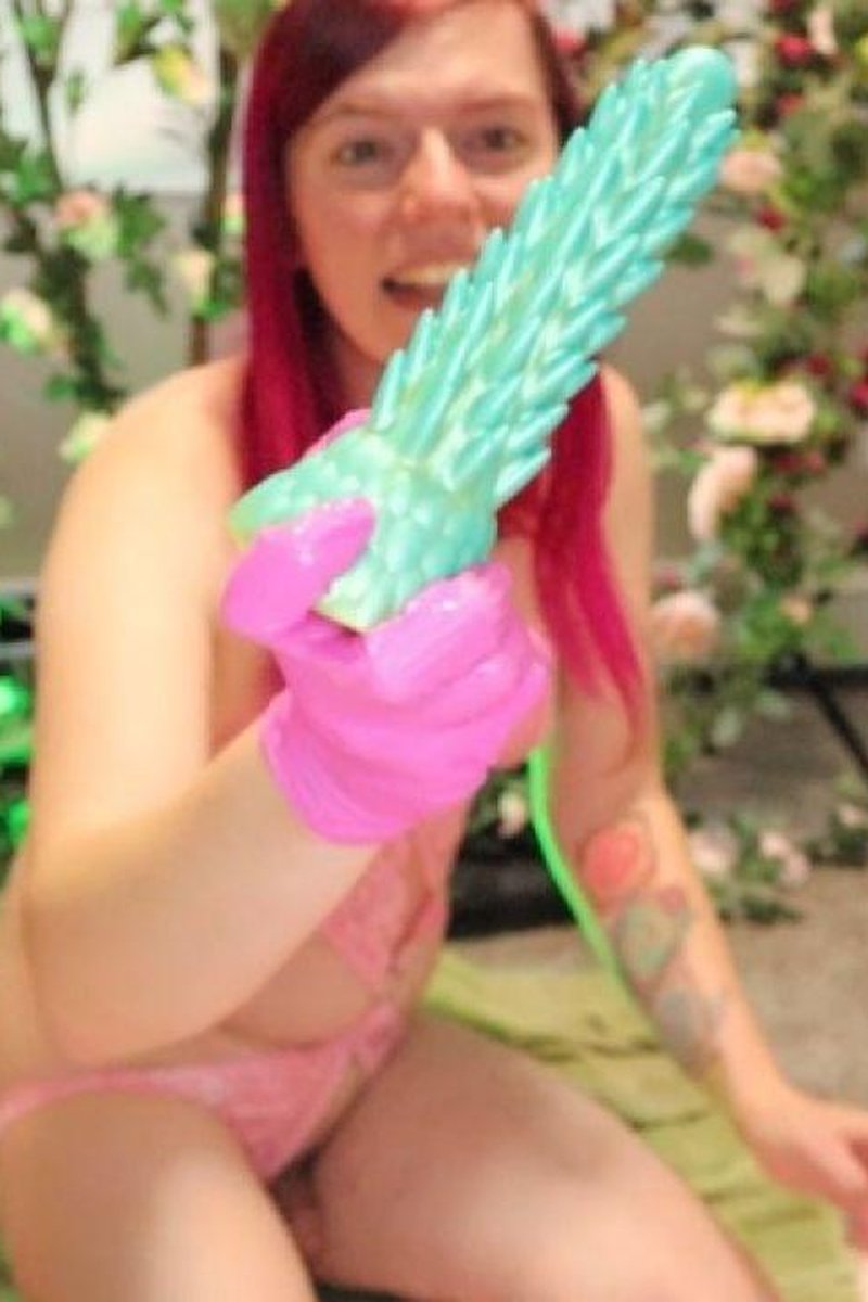 Dinosaur Dildos - Screenshot 1 of 4 - Anal