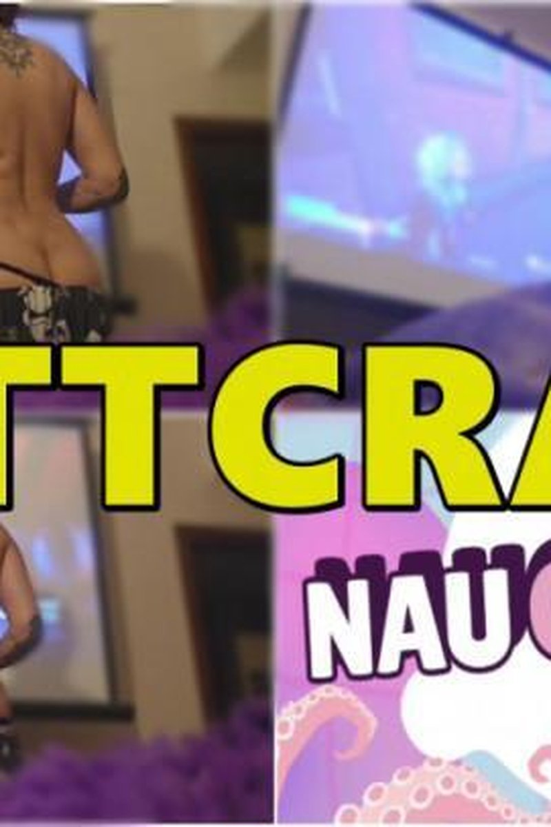 Buttcrack Playing Games - Screenshot 1 of 4 - Ass Fetish