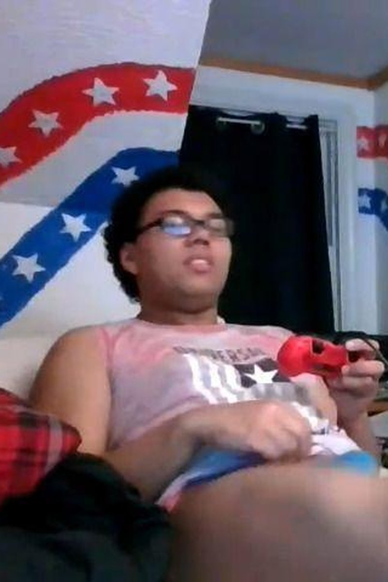 First Orgasm On Cam - Screenshot 1 of 4 - Cut Dicks