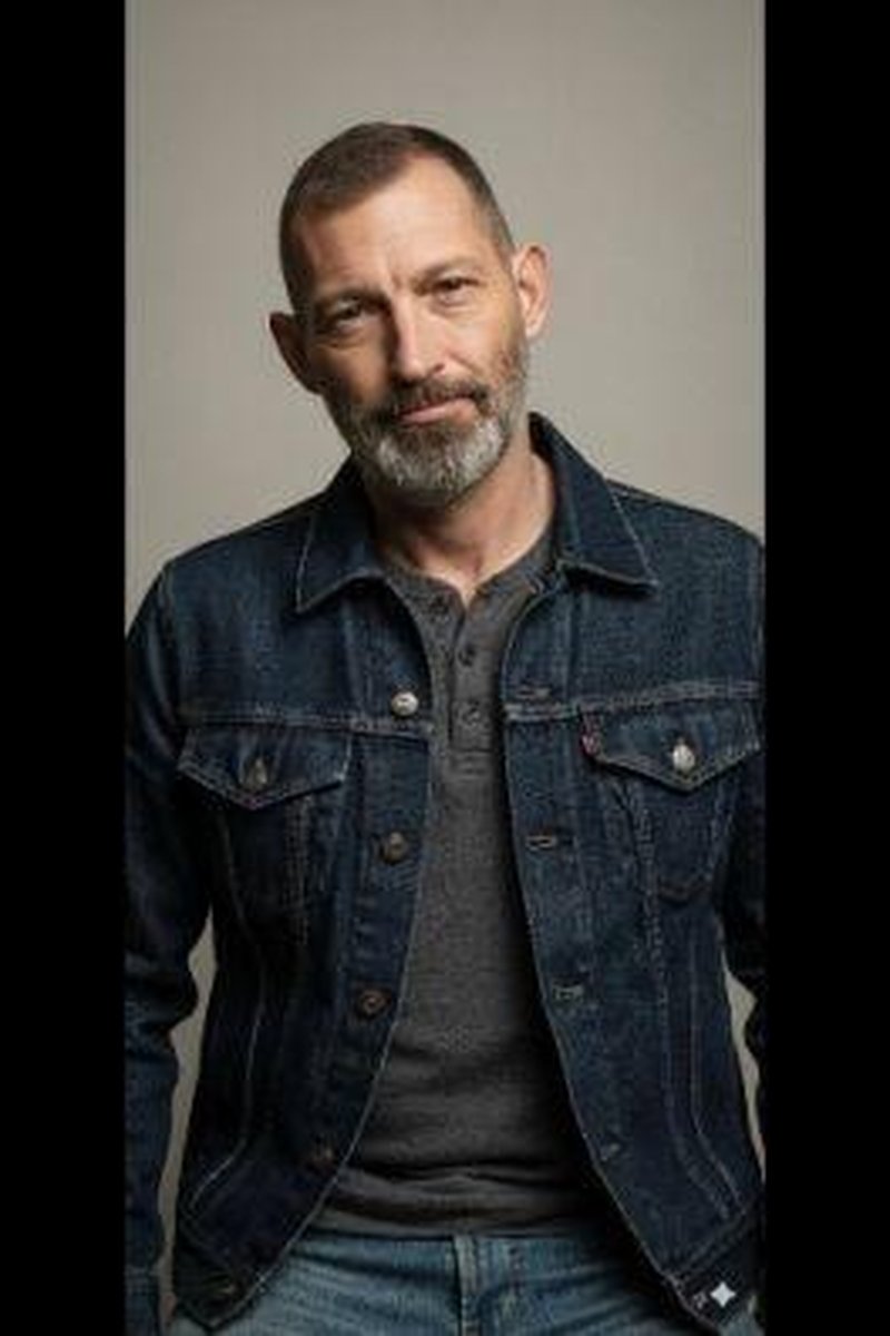 Modeling - Screenshot 1 of 4 - Hangout