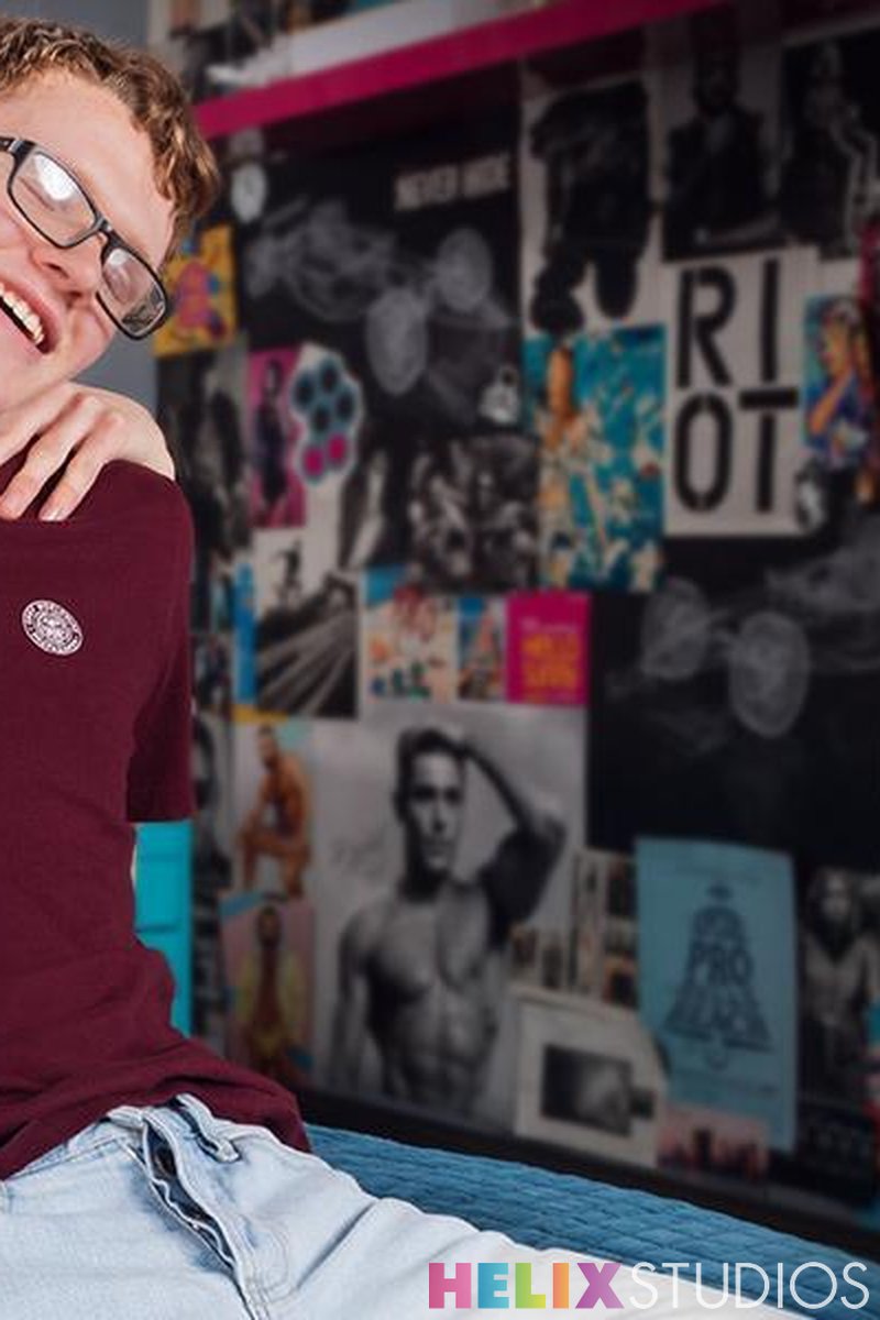 Tight Teens - Screenshot 1 of 4 - American