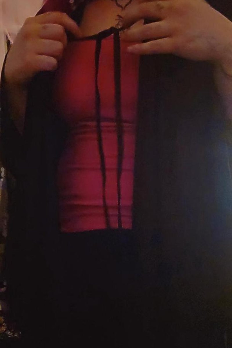 Quick Strip Tease - Screenshot 1 of 4 - Alternative Girl