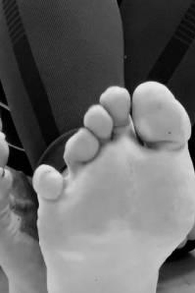 Perfect Pointed Toes - Screenshot 1 of 4 - ASMR