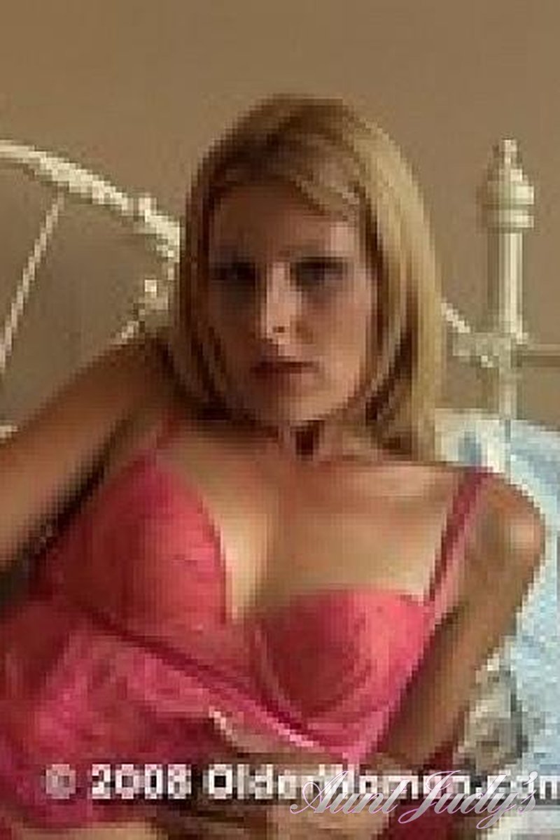 6 Clips - Screenshot 1 of 4 - Isadora Isa027