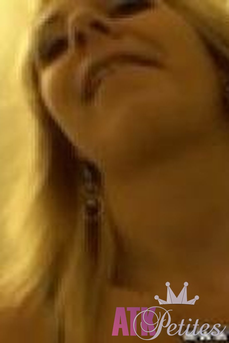 Ashlee - Solo - Screenshot 1 of 4 - Ashlee Ash036