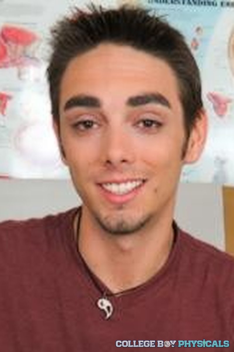 Ryan - Screenshot 1 of 4 - Gay