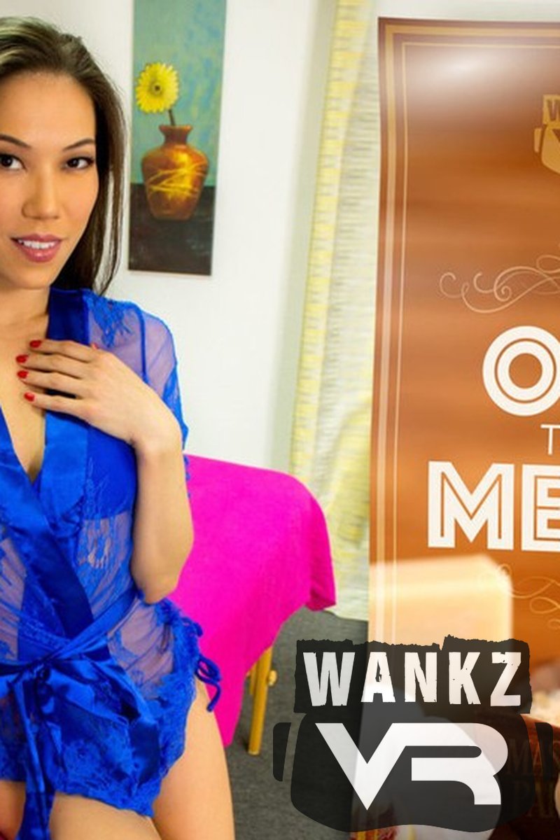 Off the Menu - Screenshot 1 of 4 - Blowjob