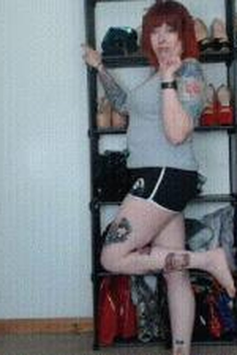 Unlovable - Screenshot 1 of 4 - Humiliation