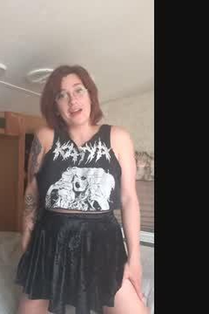 Pathetic - Screenshot 1 of 4 - Katie Savage 75