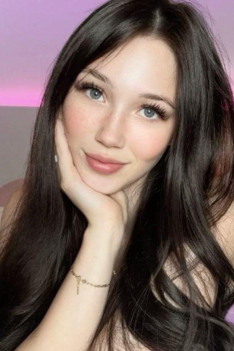 Relapse Bait - Screenshot 1 of 4 - Body Worship