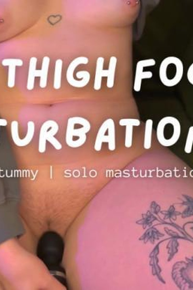 Tummy + Thigh Focused Masturbation - Screenshot 1 of 4 - Curvy