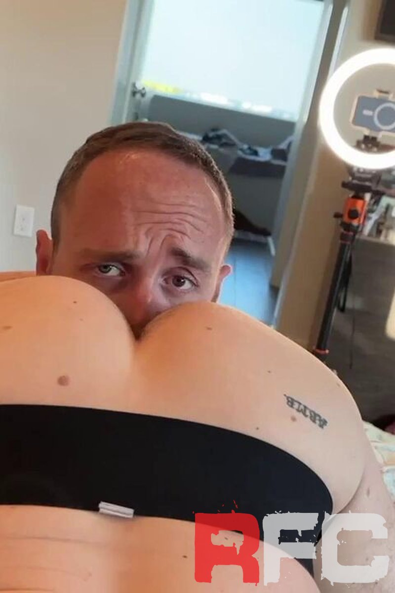Stocking Stuffers Part 1 - Screenshot 1 of 4 - Daddy Roleplay