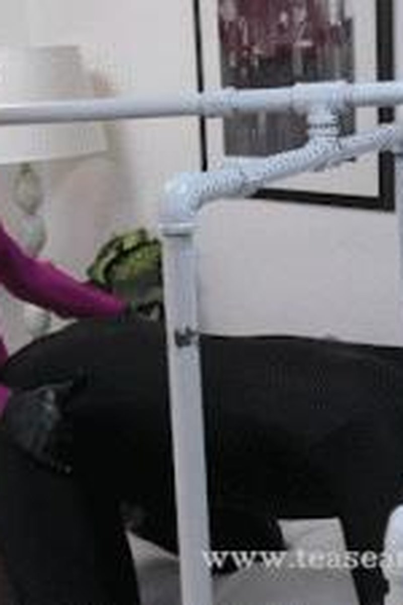 Pixie vs Giant - Screenshot 1 of 4 - Bondage