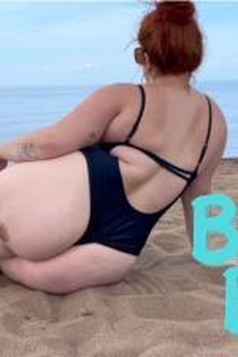 Beach Bum - Screenshot 1 of 4 - Ass Worship