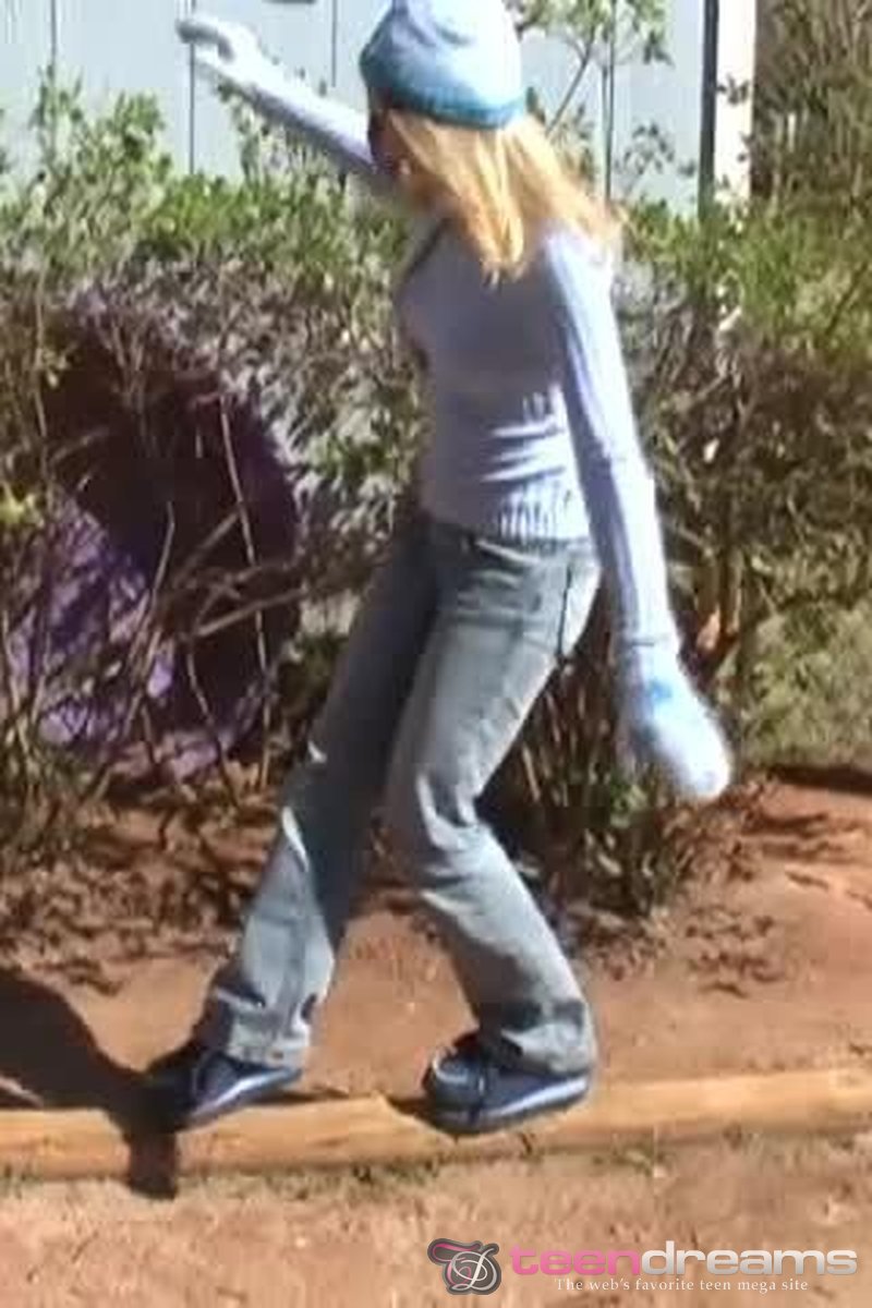 Kitty - Screenshot 1 of 4 - Teen (18-22)