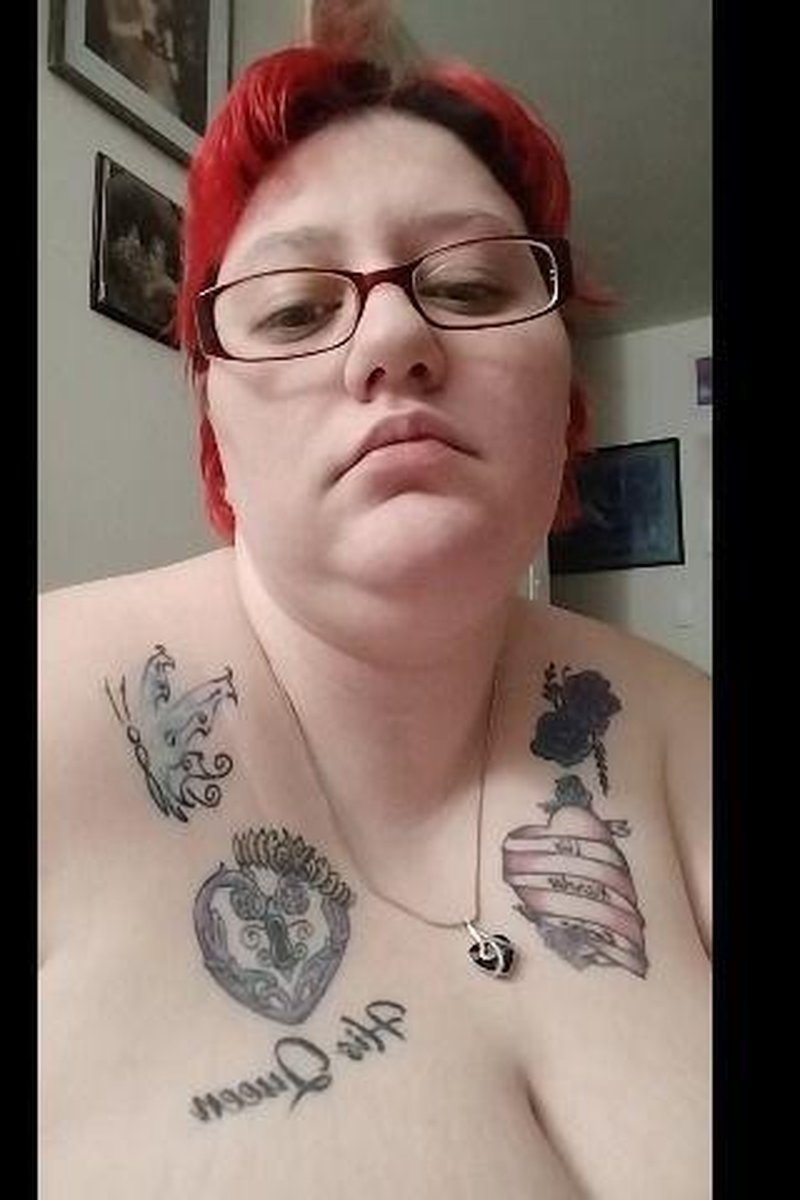 Huge Breasts - Screenshot 1 of 4 - BBW