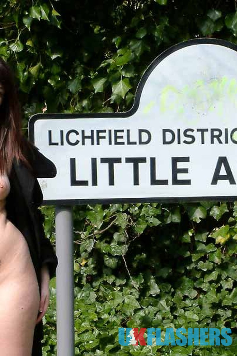 Dolly - Screenshot 1 of 4 - Curvy