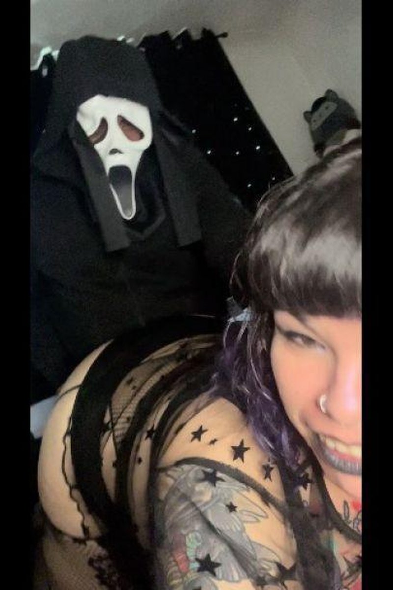 Ghostface Spanks - Screenshot 1 of 4 - Facedownassup