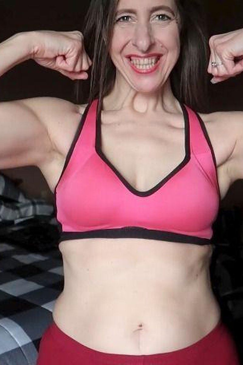 Dance Flex - Screenshot 1 of 4 - Eye Contact