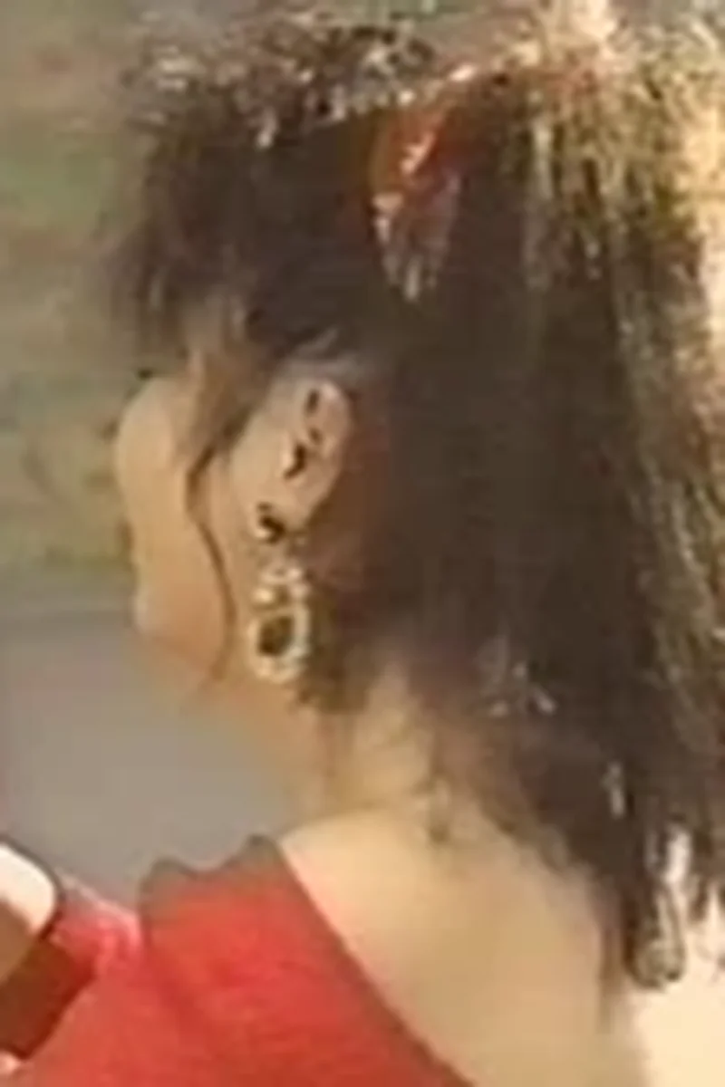 Emi - Screenshot 1 of 4 - Asian