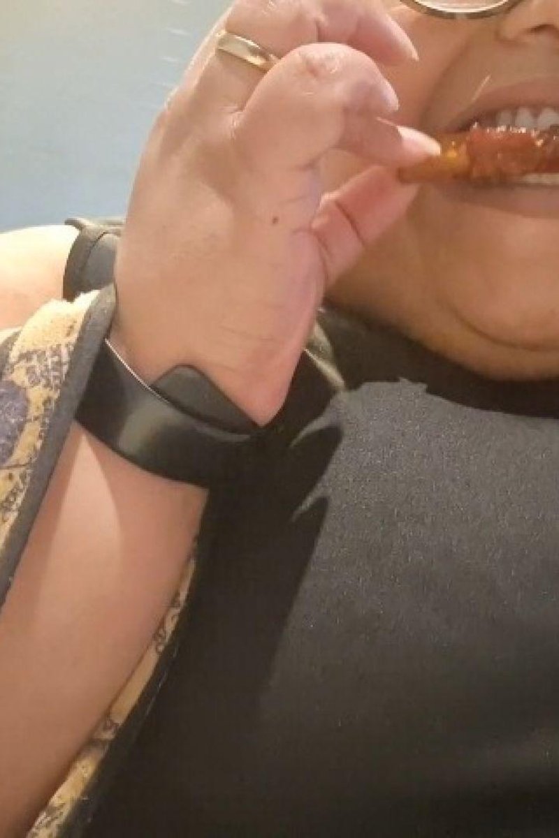 Random Buffet Stop - Screenshot 1 of 4 - Facestuffing Overeating