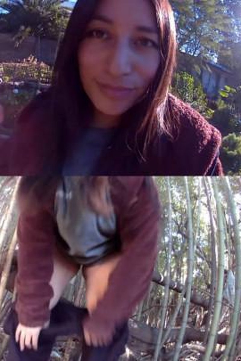 Peeing Outside - Screenshot 1 of 4 - Curvy