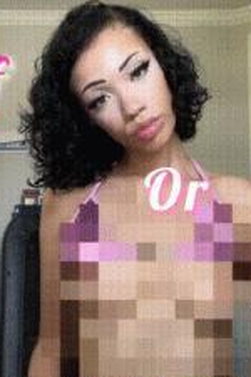 Ripoff Or Tits? - Screenshot 1 of 4 - 21 Year-old