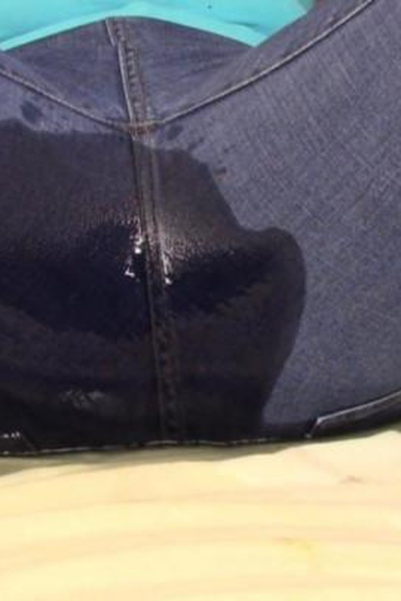 Jean Pee Bed - Screenshot 1 of 4 - Jeans