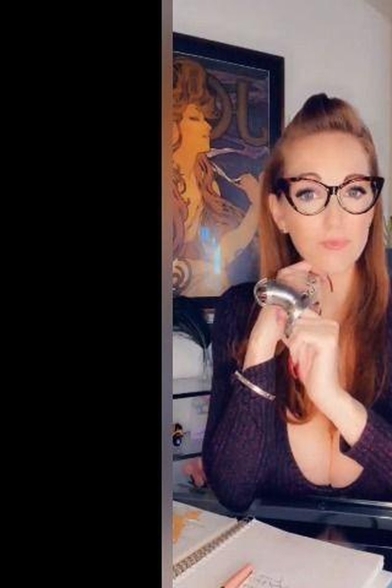 Two Options - Screenshot 1 of 4 - Big Tits