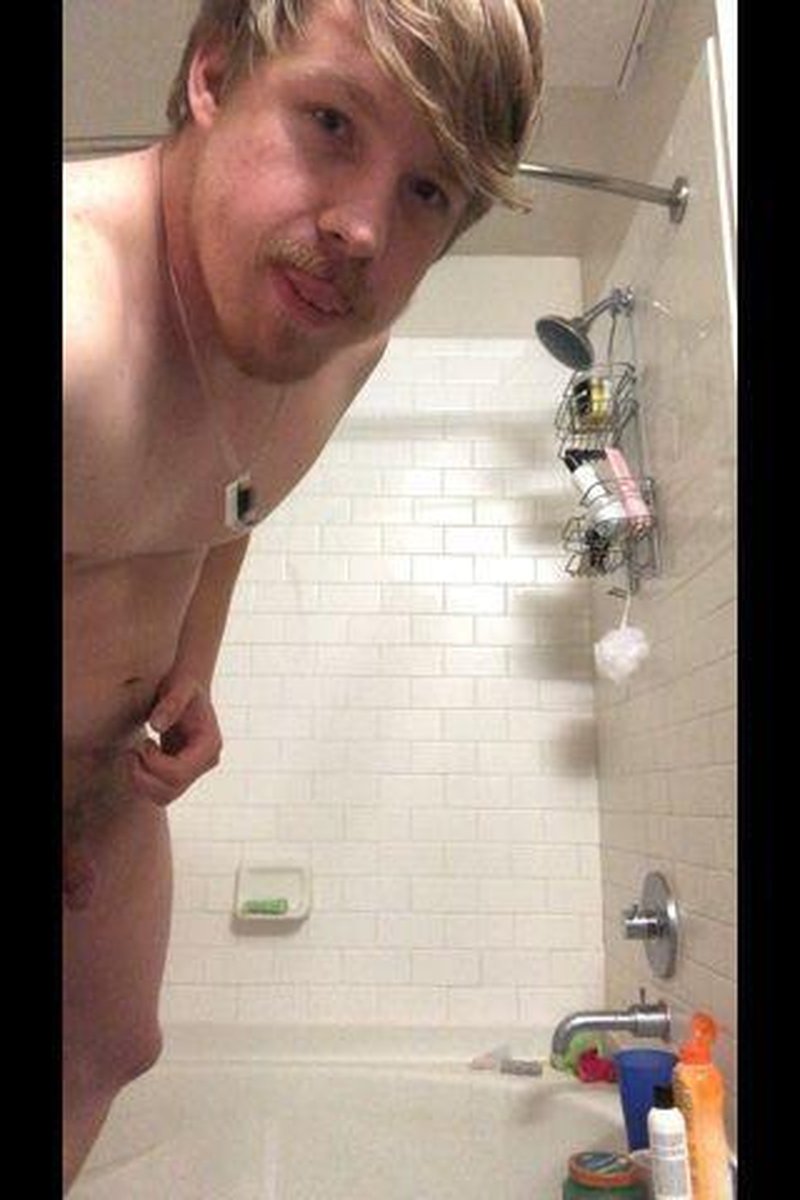 Full Shower - Screenshot 1 of 4 - Hair Washing