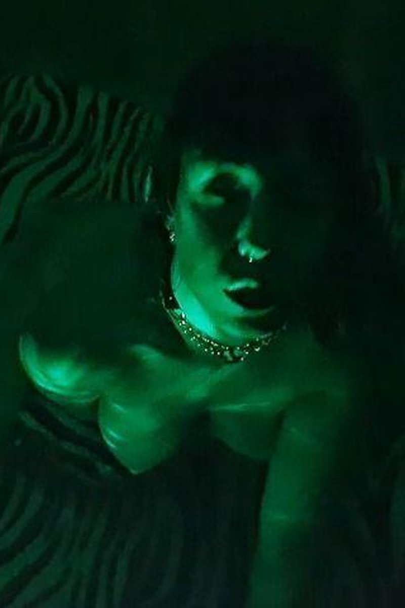 Cyber Tease - Screenshot 1 of 4 - Dancer