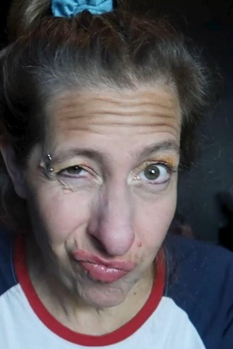 Silly Nut - Screenshot 1 of 4 - Eye Contact