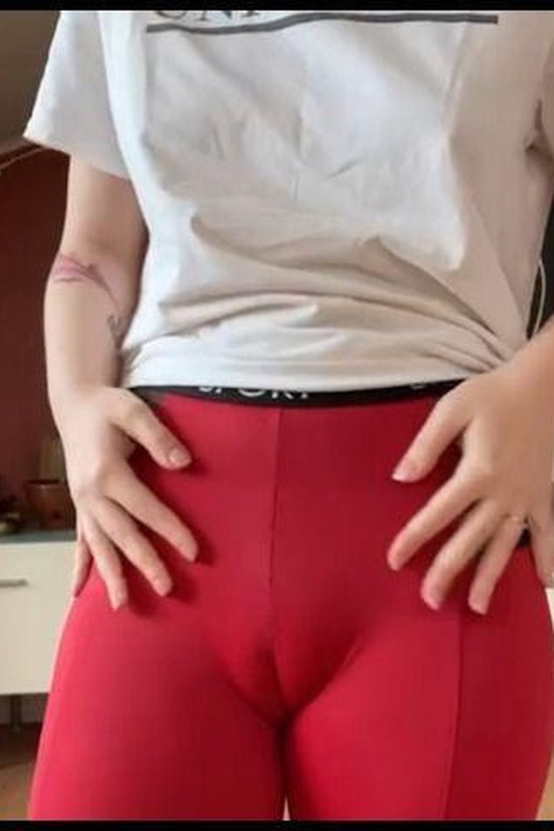 Cameltoe, Spandex, Workout - Screenshot 1 of 4 - Ass Worship