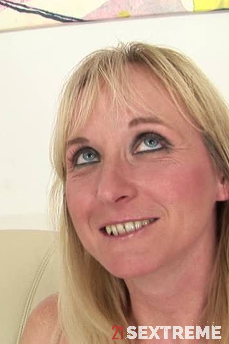 Teaching Monik - Screenshot 1 of 4 - Amateur